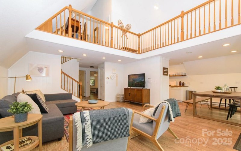 Property image 5 of 205 Spring Branch Road in Charter Hills, Beech Mountain, NC 28604