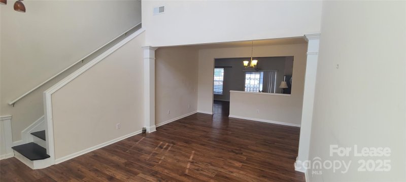 Property image 5 of 8120 Kincaid Court in Reavencrest, Charlotte, NC 28277