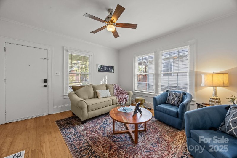 Property image 5 of 335 S Torrence Street in Cherry, Charlotte, NC 28204