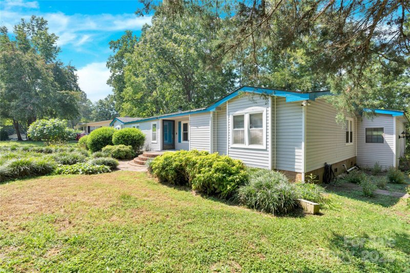 Property image 4 of 985 Sentinal Oaks Drive in Southwoods, Clover, SC 29710