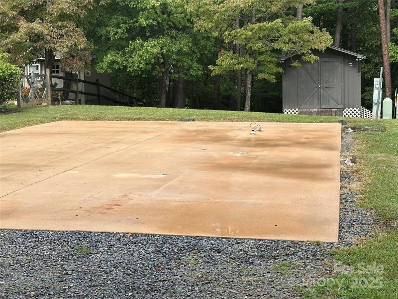 Property image 2 of 117 Cardinal Avenue in Badin Shores Resort, New London, NC 28127