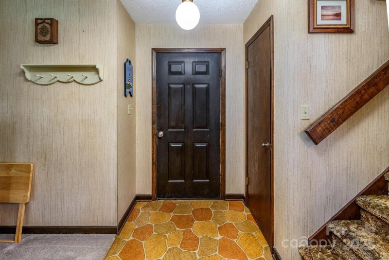 Property image 2 of 195 Sundown Road in Idlewood Harbor, Mooresville, NC 28117