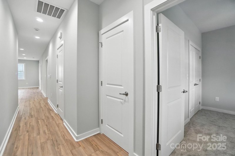 Property image 5 of 1524 29th Street in Sweetwater, Hickory, NC 28602