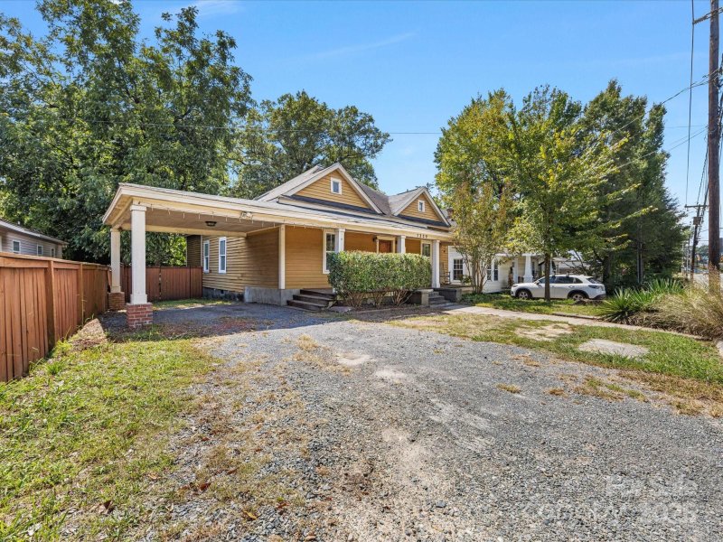 Property image 3 at 1320 Parkwood Avenue, Charlotte, NC 28205