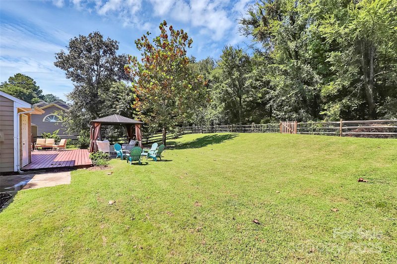 Property image 2 of 10101 White Cascade Drive in Winchester, Charlotte, NC 28269