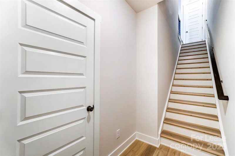 Property image 3 of 525 W Tremont Avenue in Tremont Station, Charlotte, NC 28203