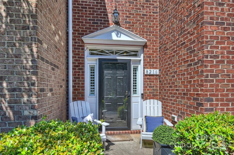 Property image 2 of 8216 Indigo Row in Indigo Row, Charlotte, NC 28277