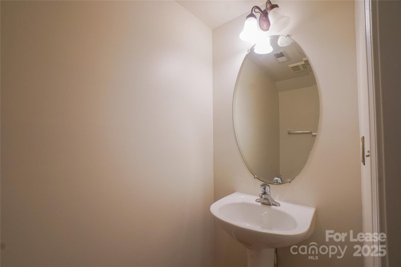 Property image 5 of 15658 King Louis Court in Kingsley, Charlotte, NC 28277