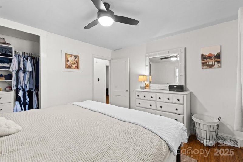 Property image 5 at 2809 Arnold Drive, Charlotte, NC 28205