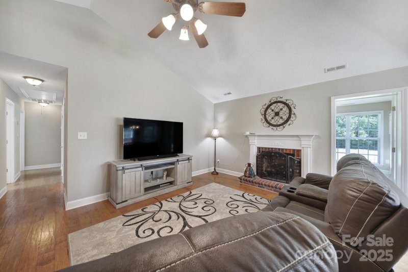 Property image 3 of 849 Treva Anne Drive in Yates Meadow, Concord, NC 28027