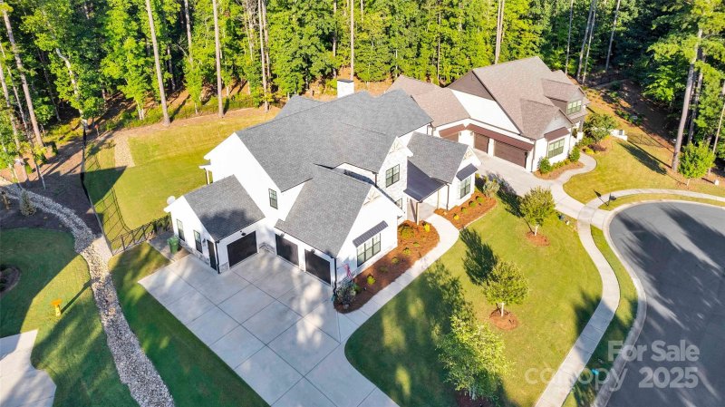 Property image 2 of 16416 Crosshaven Drive in The Palisades, Charlotte, NC 28278