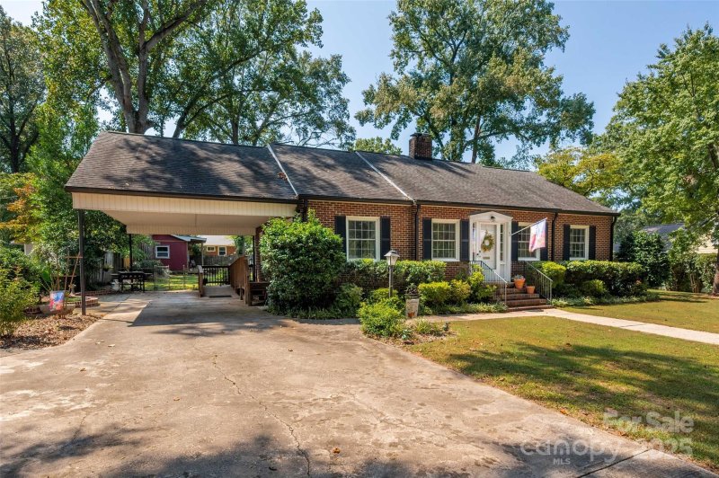 Property image 2 of 116 E Hill Street in Whiteville Park, Fort Mill, SC 29715