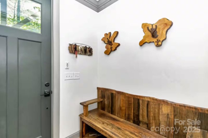 Property image 4 of 115 Black Birch Lane in Westridge, Beech Mountain, NC 28604