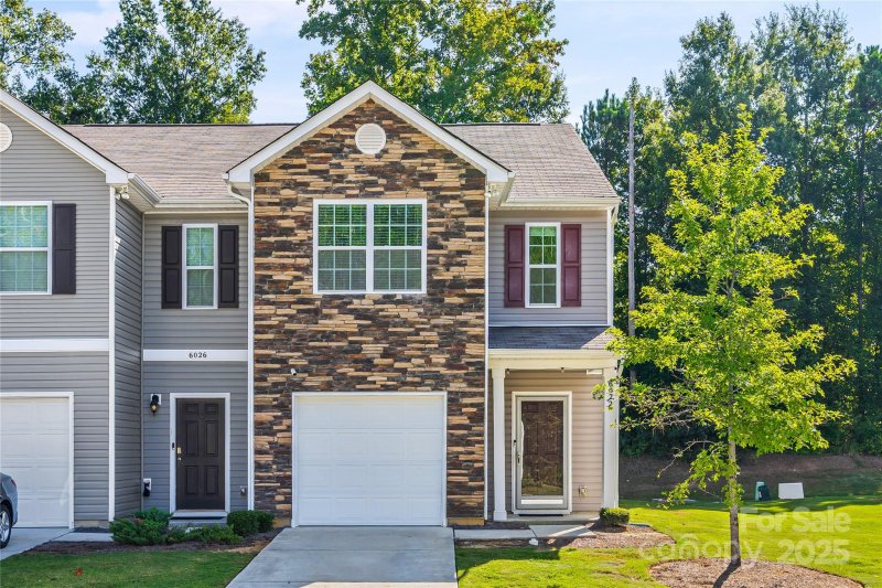 Guildford Townhomes, Charlotte Community