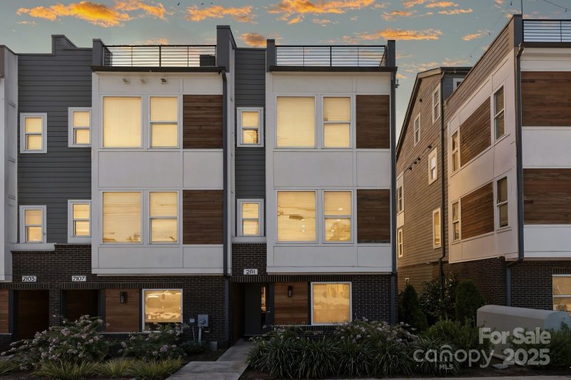 Bryant Park, Charlotte Community