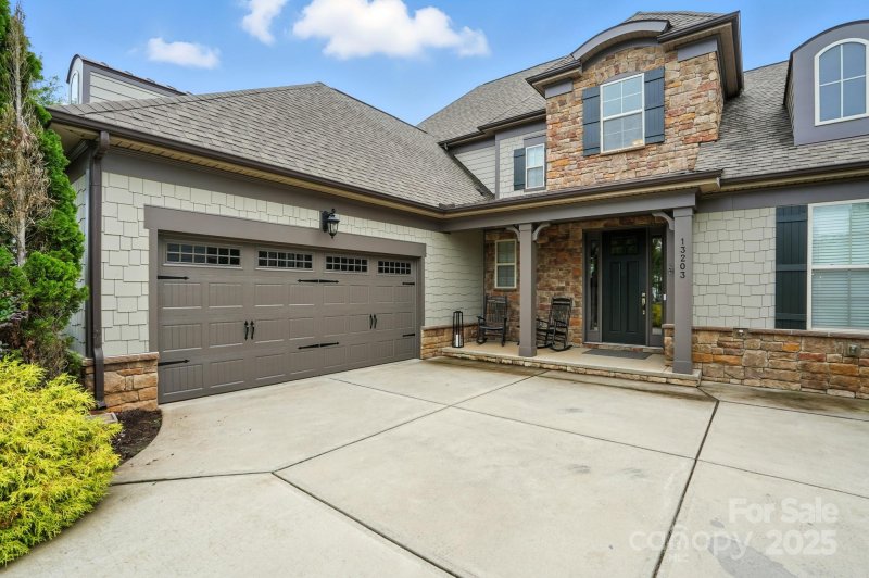 Property image 2 of 13203 Horned Lark Drive in Chapel Cove, Charlotte, NC 28278