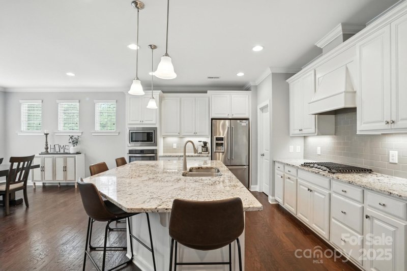 Property image 3 of 13203 Horned Lark Drive in Chapel Cove, Charlotte, NC 28278