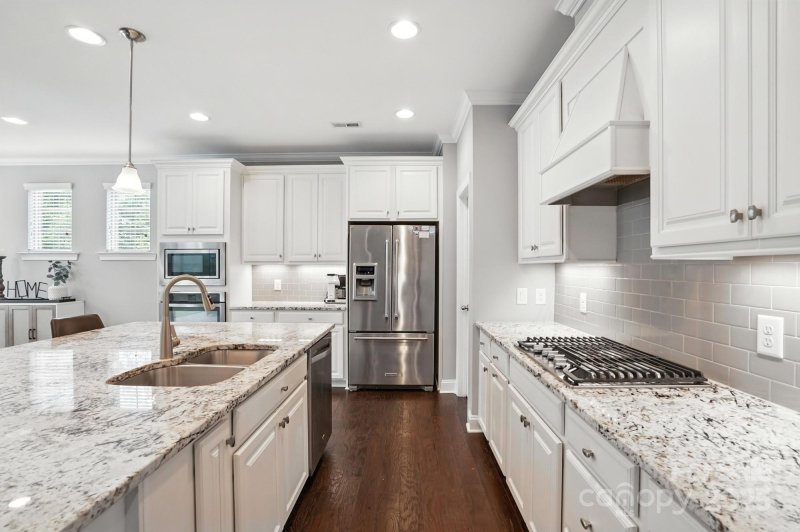 Property image 4 of 13203 Horned Lark Drive in Chapel Cove, Charlotte, NC 28278