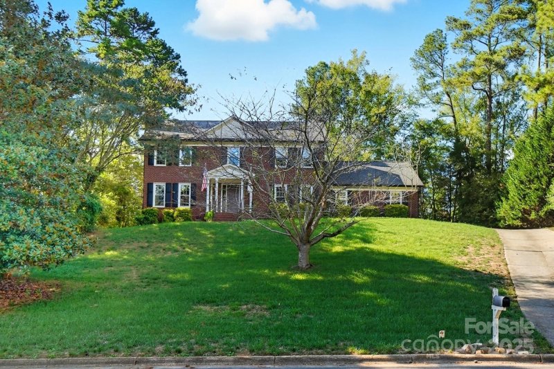 Property image 3 of 428 Spruce Place in Winecoff Hills, Concord, NC 28025