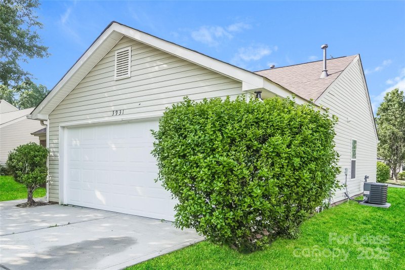 Property image 4 of 3931 Bitterroot Court in Generals Estates, Charlotte, NC 28269