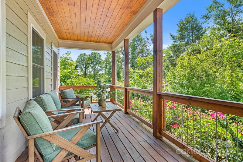 Property image 3 at 109 Druid Drive, Asheville, NC 28806