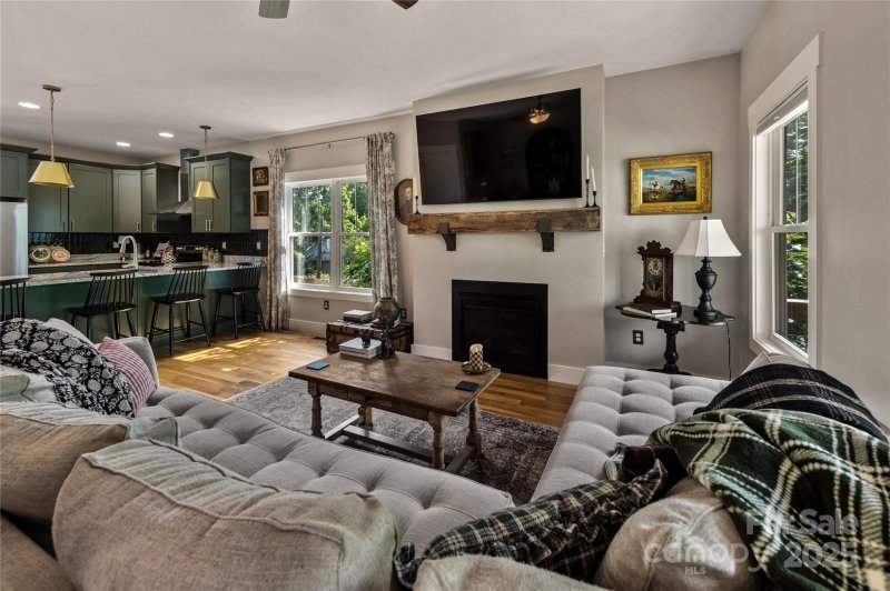 Property image 5 at 109 Druid Drive, Asheville, NC 28806