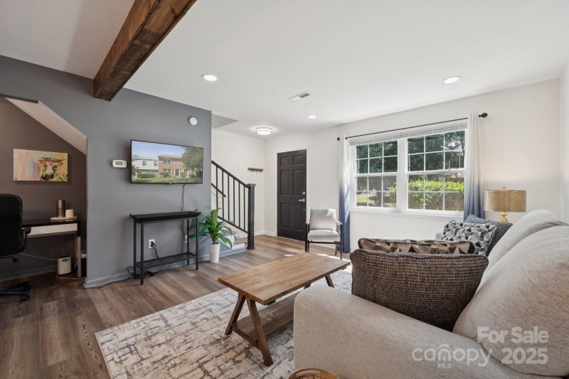 Property image 3 of 8838 Hunter Ridge Drive in Lexington Commons, Charlotte, NC 28226