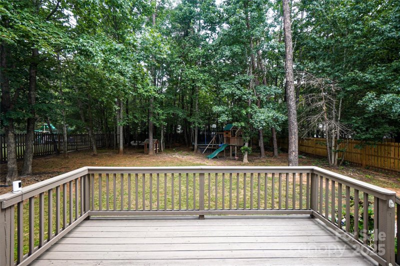 Property image 5 of 139 Forest Walk Way in Cherry Grove, Mooresville, NC 28115