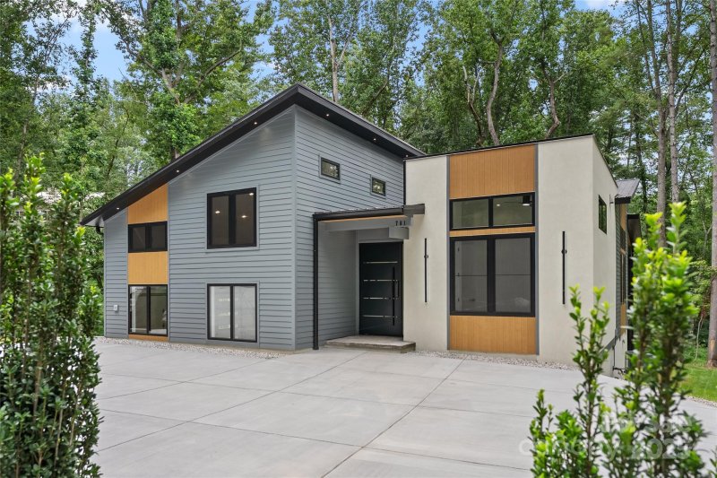 St Andrews, Arden Community