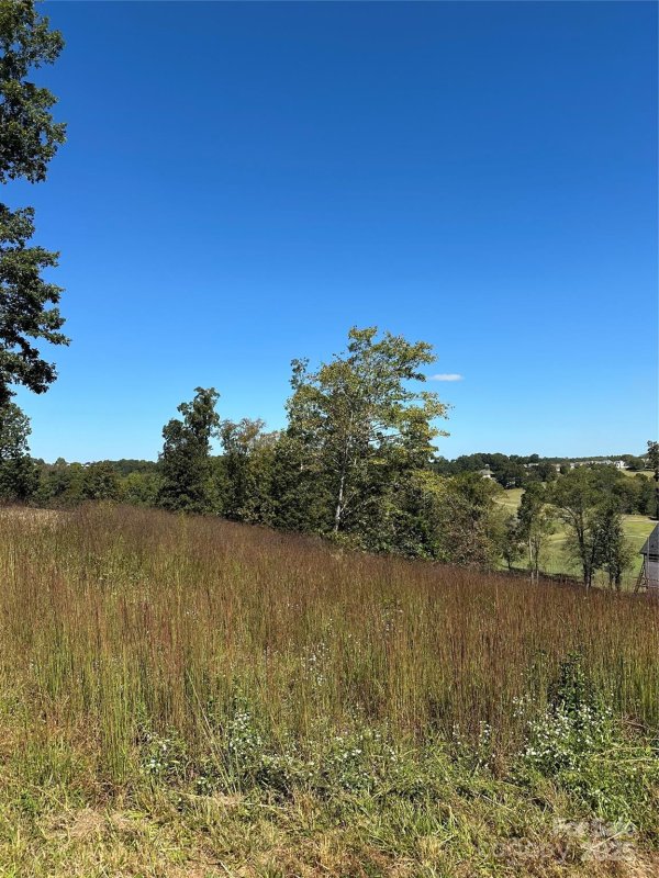 Property image 2 of 4617 Bristol Drive in Silver Creek Plantation, Morganton, NC 28655