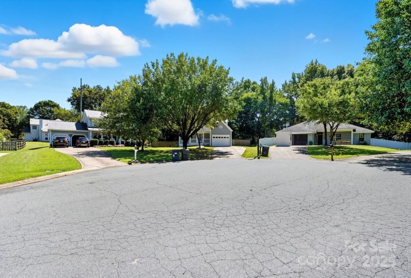 Property image 5 of 13515 Silver King Court in Harvest Pointe, Huntersville, NC 28078