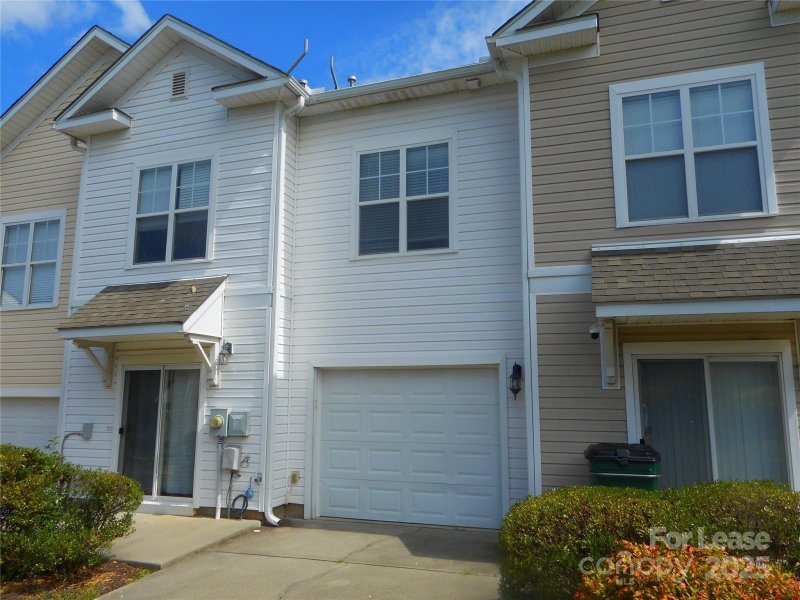 Property image 3 of 8329 Scotney Bluff Avenue in Ayrsley, Charlotte, NC 28273