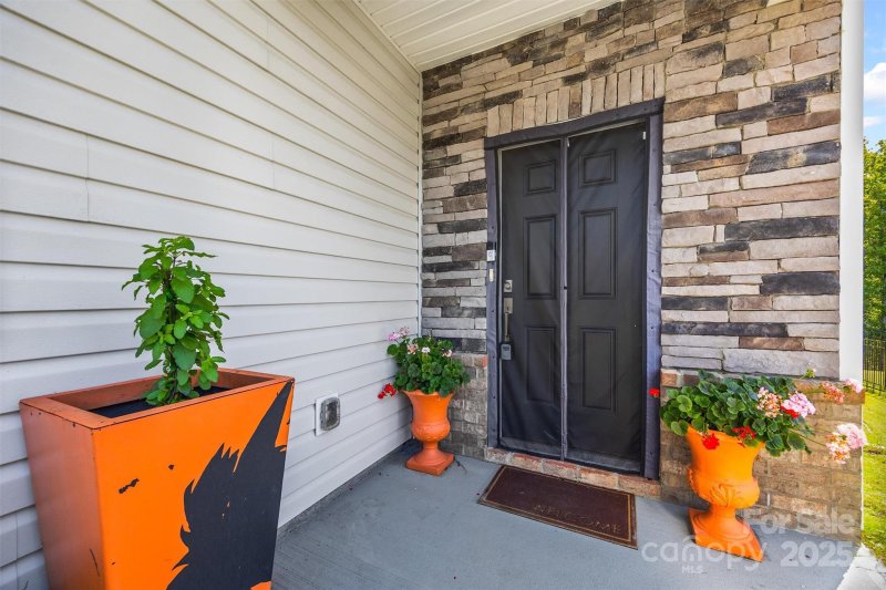 Property image 2 of 18022 Stark Way in Brightwater, Charlotte, NC 28278