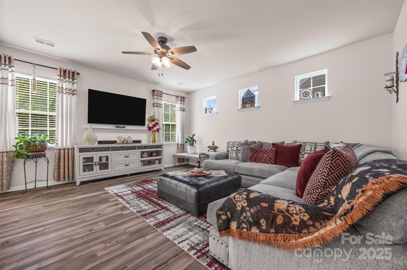 Property image 4 of 18022 Stark Way in Brightwater, Charlotte, NC 28278