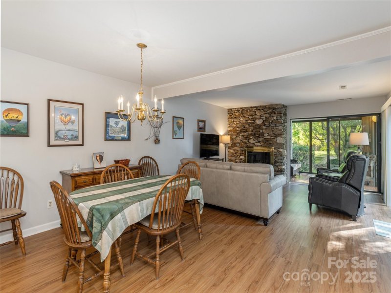 Property image 4 at 2 Lakemoor Lane, Hendersonville, NC 28739