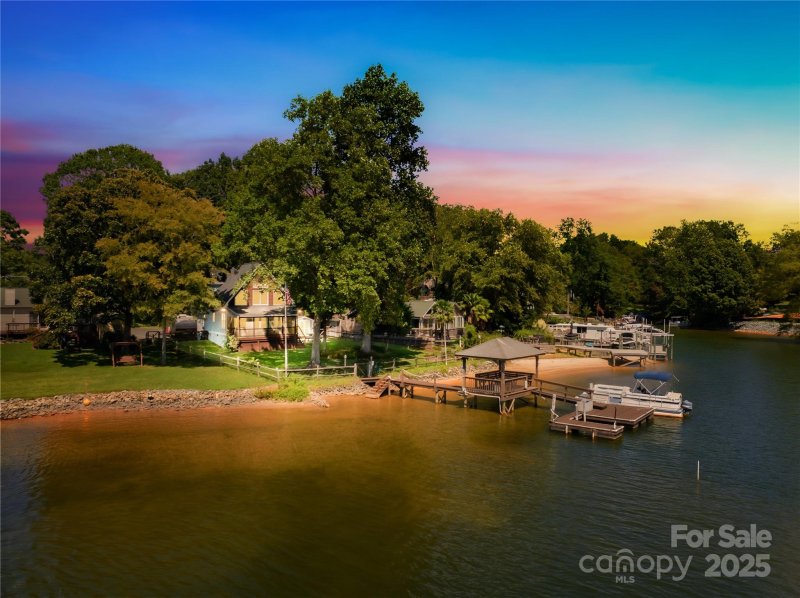 Property image 2 at 21528 Rio Oro Drive, Cornelius, NC 28031