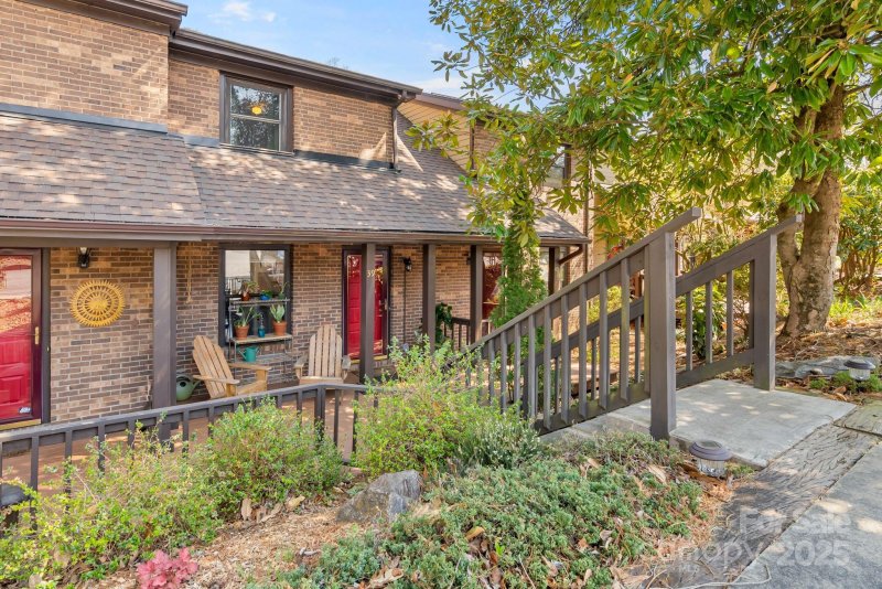 Oak Terrace, Asheville Community