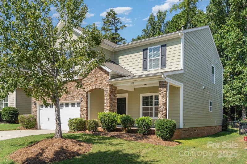 Property image 3 of 1528 Spring Blossom Trail in Sutton Mill, Fort Mill, SC 29708