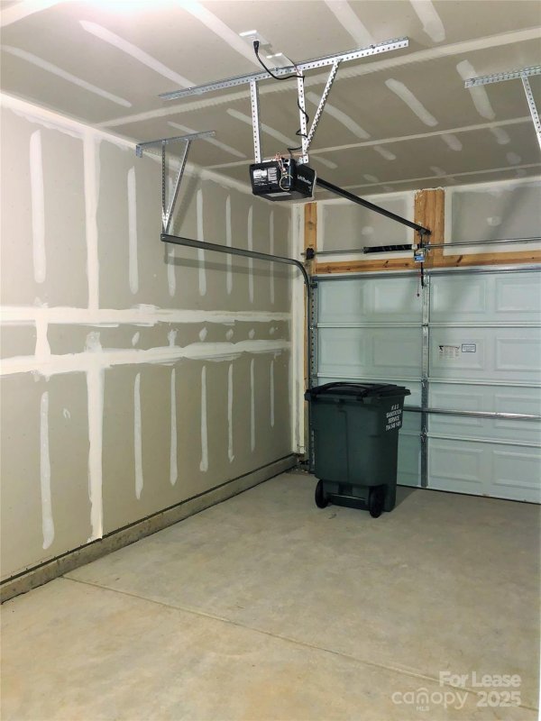 Property image 3 of 6542 Revolutionary Trail in McDowell Crossing, Charlotte, NC 28217