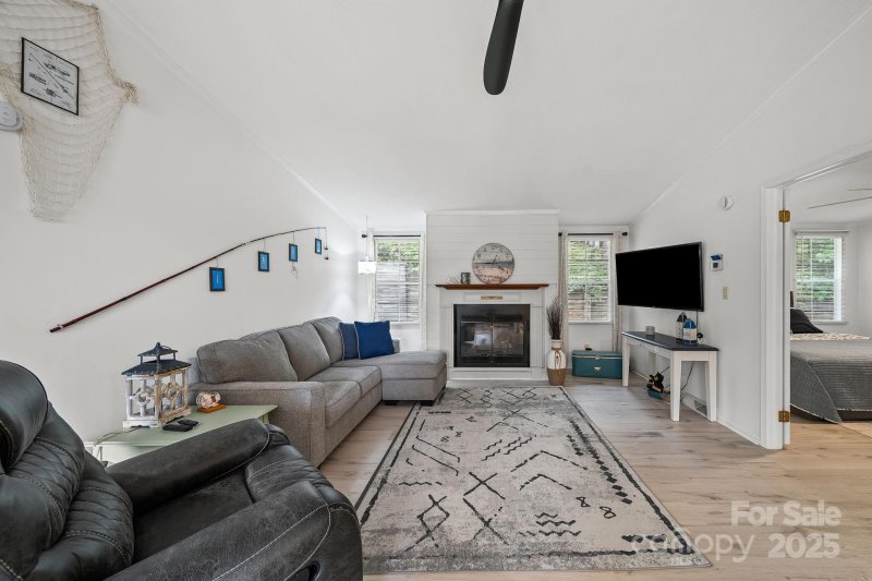 Property image 3 of 1135 Pinehaven Drive in Pinehaven Estates, New London, NC 28127