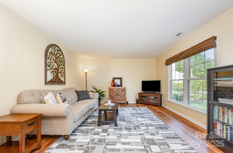 Property image 4 of 11832 Laurel Grove Lane in Walnut Creek, Charlotte, NC 28226