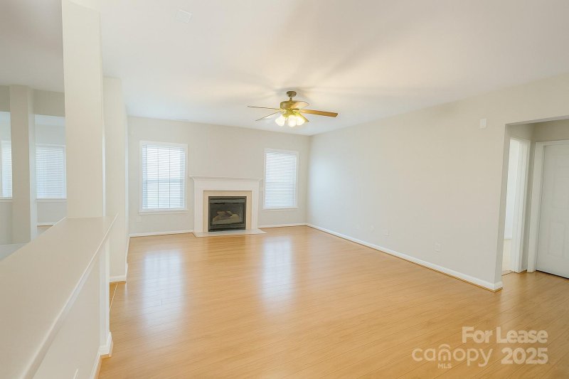 Property image 4 of 1552 Moss Creek Drive in Canterfield Estates, Harrisburg, NC 28075