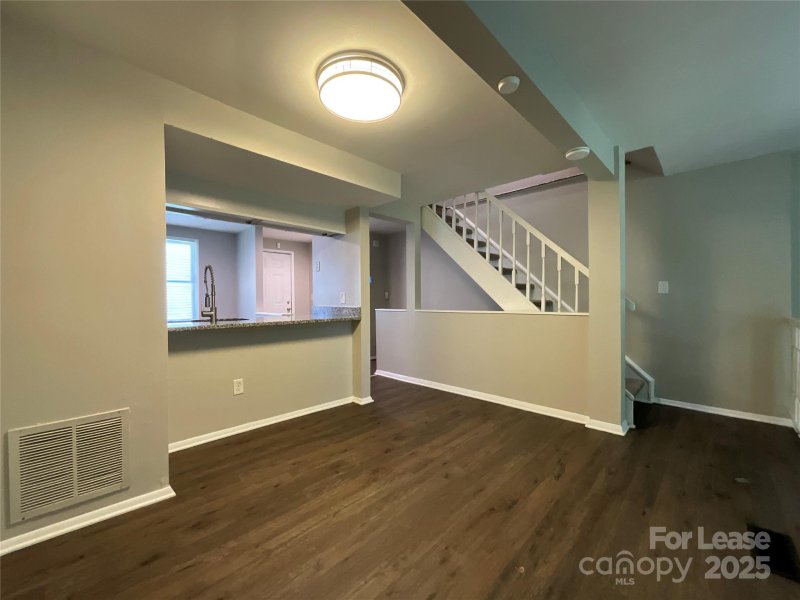 Property image 4 of 7305 Pebblestone Drive in Waterford, Charlotte, NC 28212