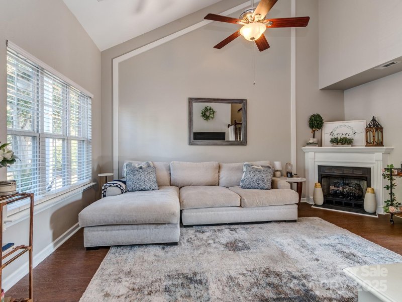 Property image 5 of 665 Rock Lake Glen in Cole Creek, Fort Mill, SC 29715