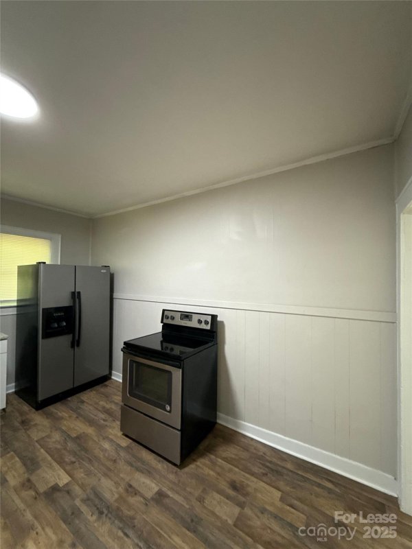 Property image 3 at 906 W 5th Avenue, Gastonia, NC 28214