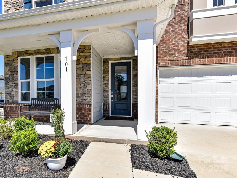 Property image 3 at 101 Hemlock Cove Court, Mooresville, NC 28117