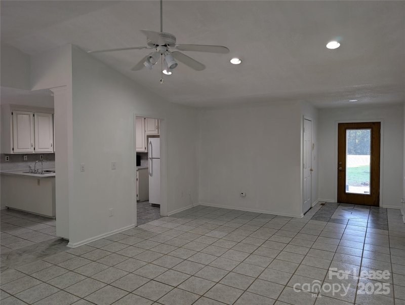 Property image 3 of 110 Wood Thrush Lane in Whippoorwill Woods, Mooresville, NC 28117