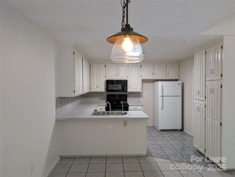 Property image 5 of 110 Wood Thrush Lane in Whippoorwill Woods, Mooresville, NC 28117