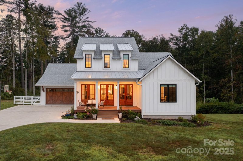 Cane Creek Views, Fletcher Community