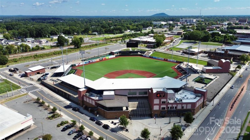 Property image 4 of 215 S King Street in Firestone Cotton Mills, Gastonia, NC 28052